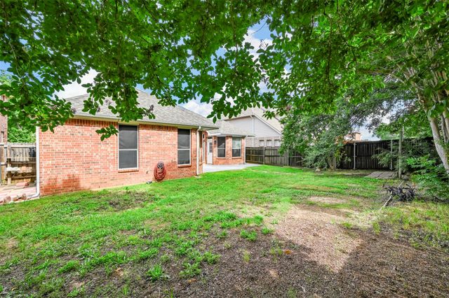 1711 Peregrine Drive, Corinth, TX 76210
