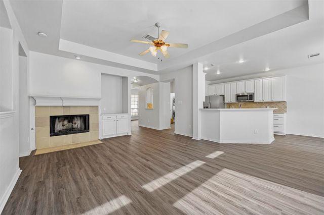 1711 Peregrine Drive, Corinth, TX 76210