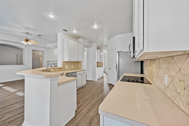 1711 Peregrine Drive, Corinth, TX 76210