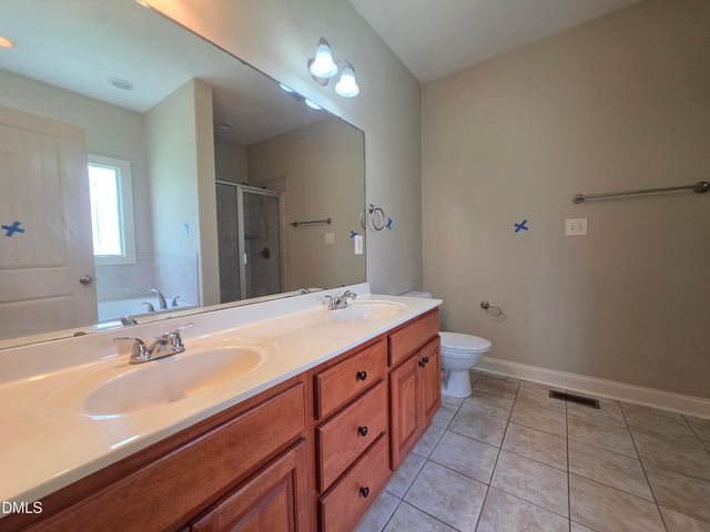 22 Oak Run Drive, Clayton, NC 27520