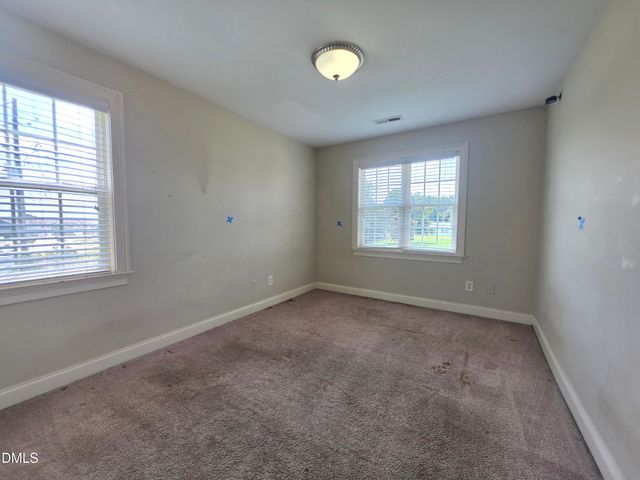 22 Oak Run Drive, Clayton, NC 27520