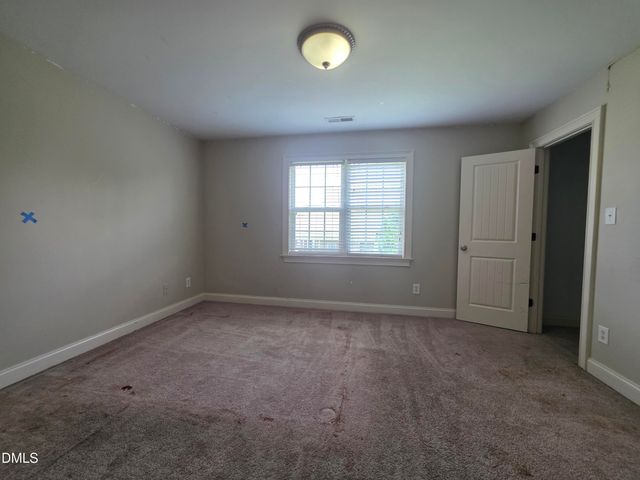 22 Oak Run Drive, Clayton, NC 27520