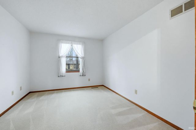 8231 Sakaden Parkway, Fort Wayne, IN 46825