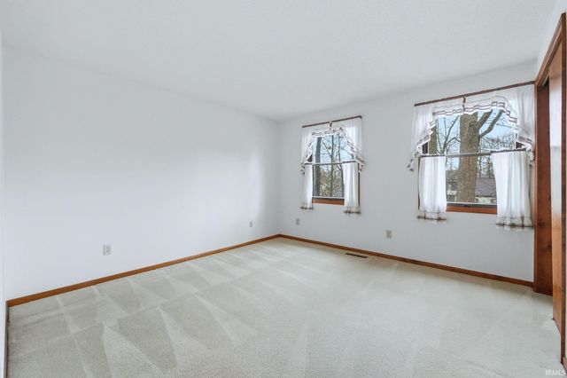 8231 Sakaden Parkway, Fort Wayne, IN 46825