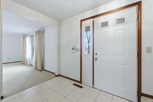 8231 Sakaden Parkway, Fort Wayne, IN 46825