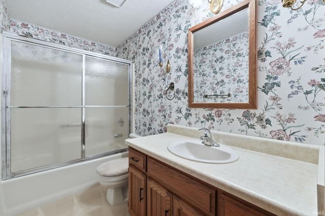 8231 Sakaden Parkway, Fort Wayne, IN 46825