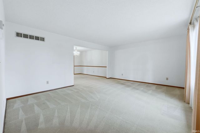 8231 Sakaden Parkway, Fort Wayne, IN 46825