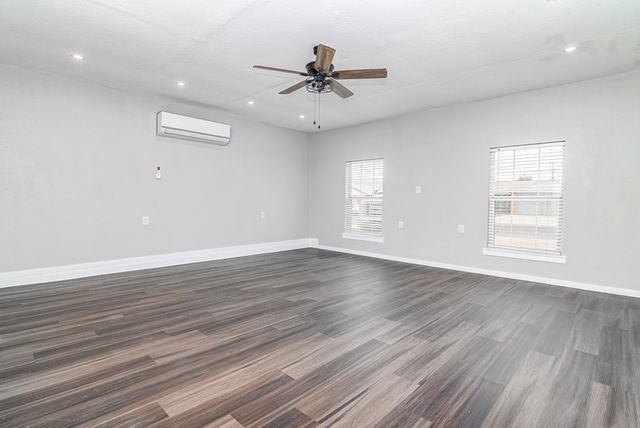 5114 Storey Ave, Midland, TX 79707