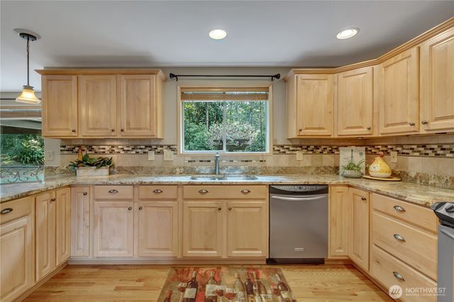 22421 SE 329th Street, Black Diamond, WA 98010