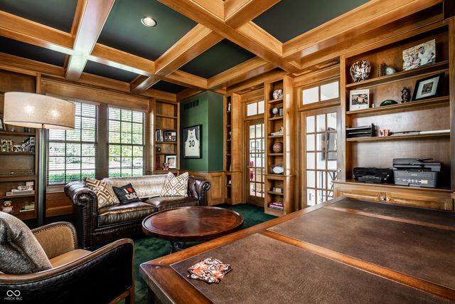 25 Monahan Road, Zionsville, IN 46077