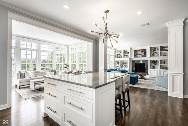 25 Monahan Road, Zionsville, IN 46077