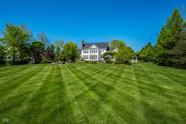 25 Monahan Road, Zionsville, IN 46077