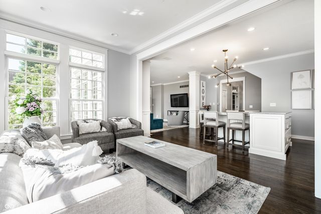 25 Monahan Road, Zionsville, IN 46077