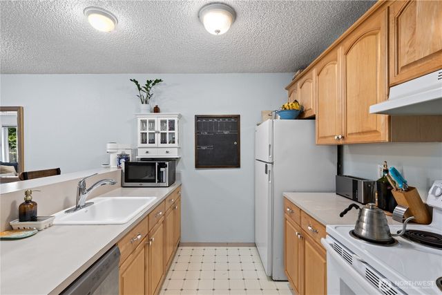 163 Etruria Street, Seattle, WA 98109