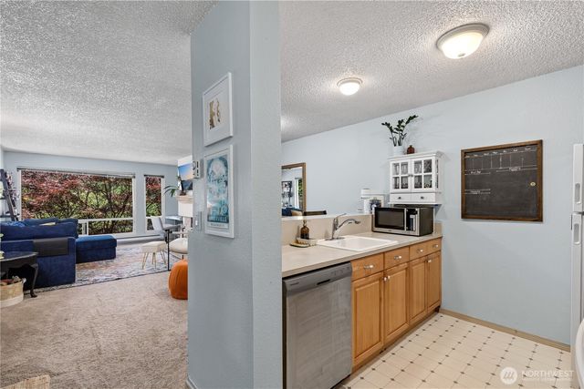 163 Etruria Street, Seattle, WA 98109