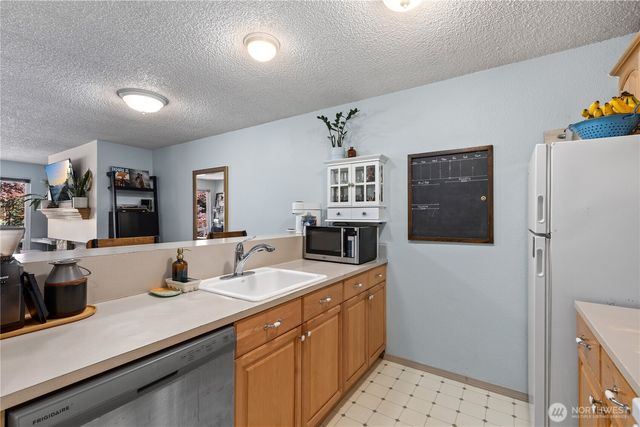 163 Etruria Street, Seattle, WA 98109