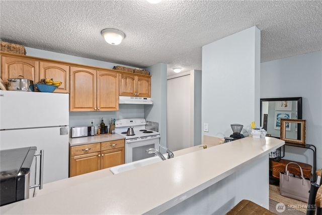 163 Etruria Street, Seattle, WA 98109