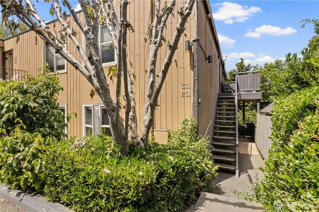 163 Etruria Street, Seattle, WA 98109
