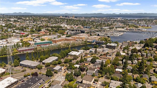 163 Etruria Street, Seattle, WA 98109