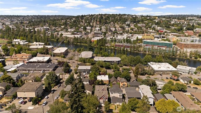 163 Etruria Street, Seattle, WA 98109