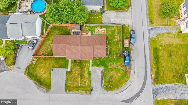 12 EMPRESS CIR, Inwood, WV 25428