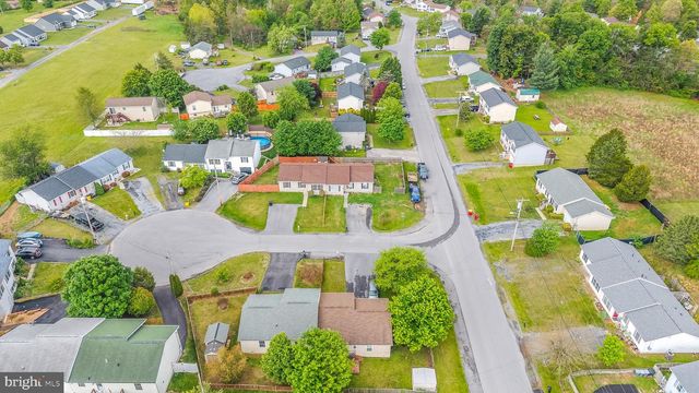 12 EMPRESS CIR, Inwood, WV 25428