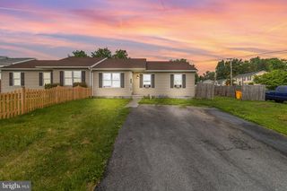 12 EMPRESS CIR, Inwood, WV 25428