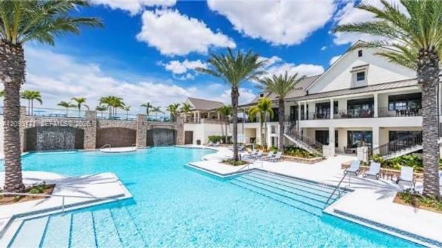 19884 Whispering Creek Road 263, Loxahatchee, FL 33470