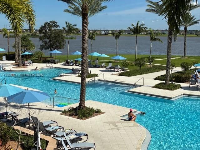 19884 Whispering Creek Road 263, Loxahatchee, FL 33470