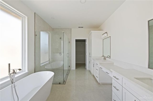 1904 Diplomat Drive, Edinburg, TX 78542