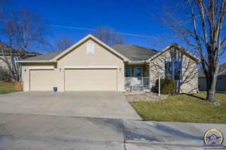 2448 SW Queens WAY, Topeka, KS 66614