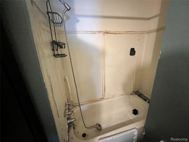 200 Marion Avenue, Waterford Charter Township, MI 48328