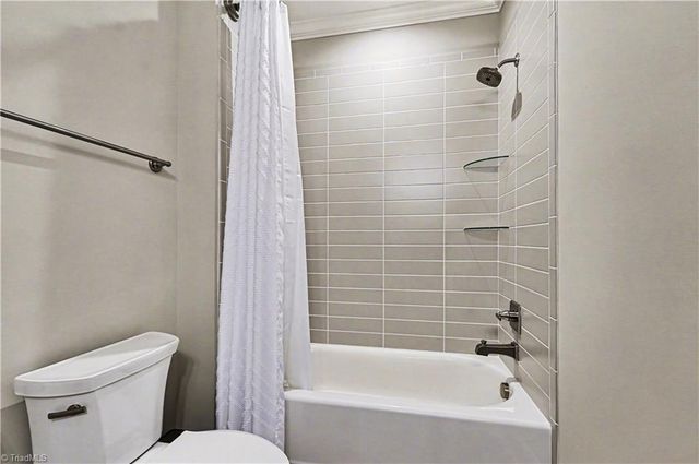 3901 Tee Island Court, Greensboro, NC 27407