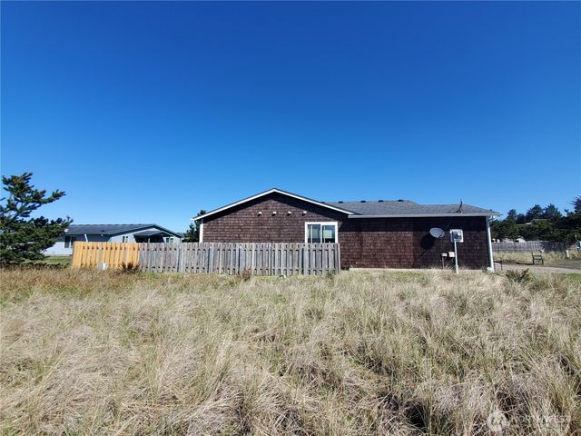 901 344th Street, Ocean Park, WA 98640