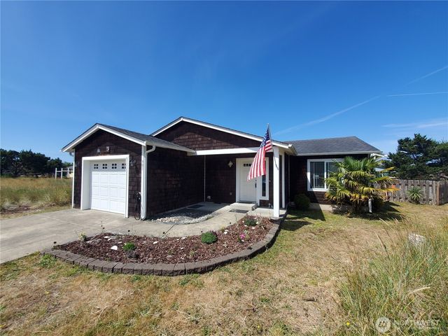901 344th Street, Ocean Park, WA 98640