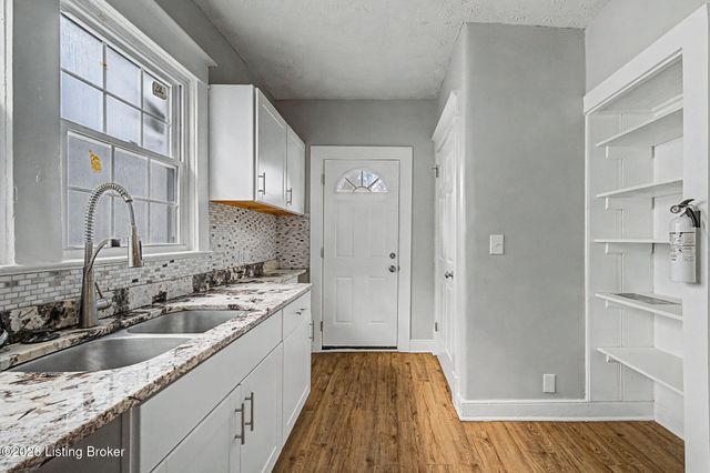 2906 Dixie Hwy, Louisville, KY 40216