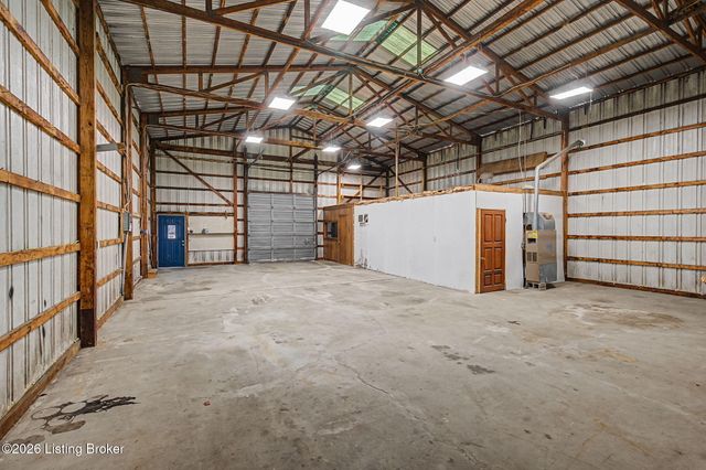 2906 Dixie Hwy, Louisville, KY 40216