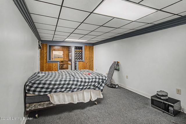 2906 Dixie Hwy, Louisville, KY 40216