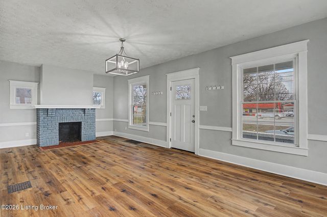 2906 Dixie Hwy, Louisville, KY 40216