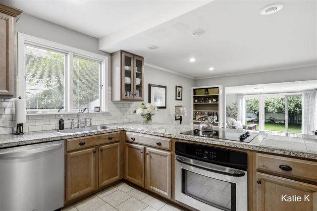 950 Orchard Avenue, East Grand Rapids, MI 49506