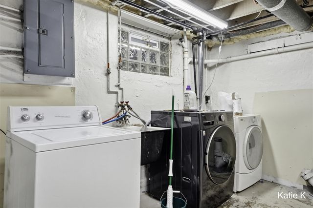 950 Orchard Avenue, East Grand Rapids, MI 49506