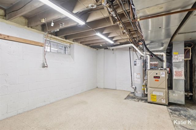 950 Orchard Avenue, East Grand Rapids, MI 49506