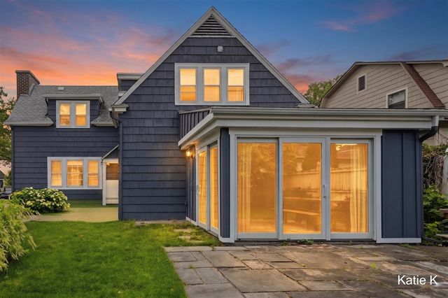 950 Orchard Avenue, East Grand Rapids, MI 49506