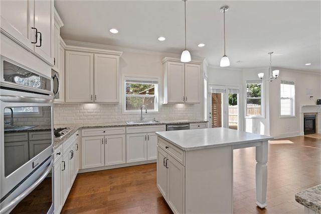 221 Orchard Trail, Canton, GA 30115