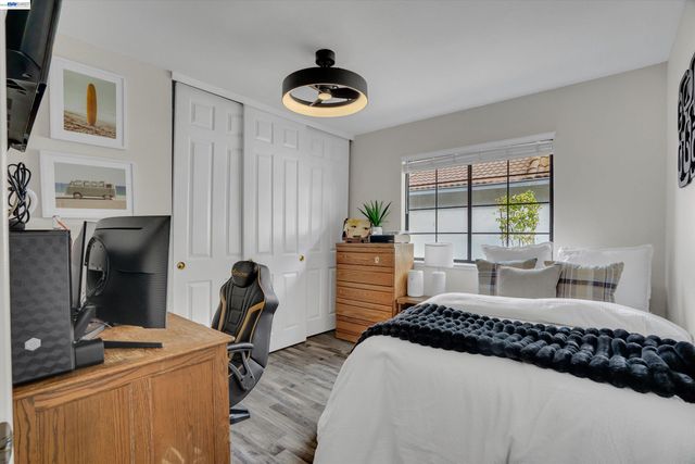 5520 Rainflower Dr, Livermore, CA 94551