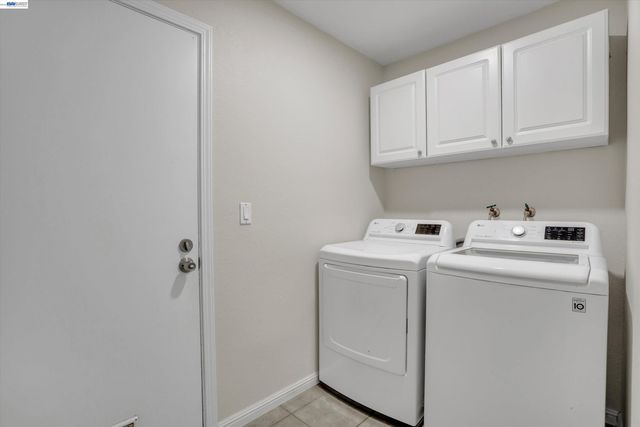 5520 Rainflower Dr, Livermore, CA 94551