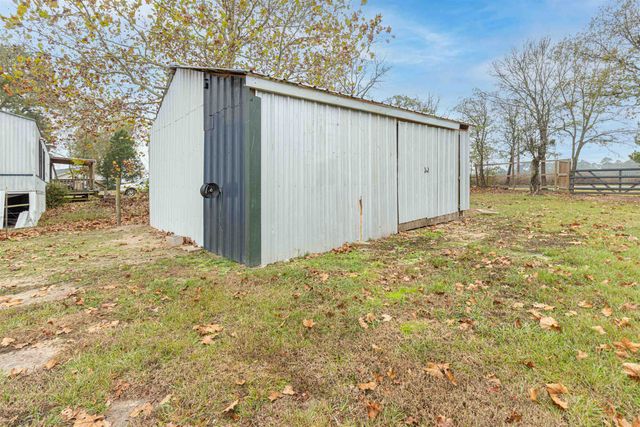 112 AN County Road 1370, Palestine, TX 75801