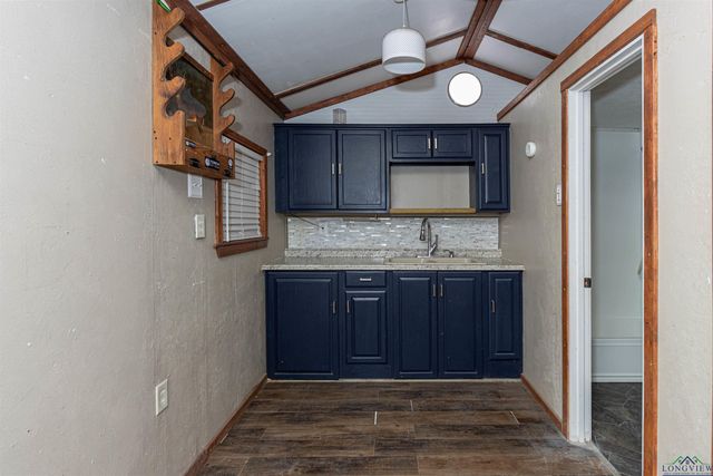 112 AN County Road 1370, Palestine, TX 75801