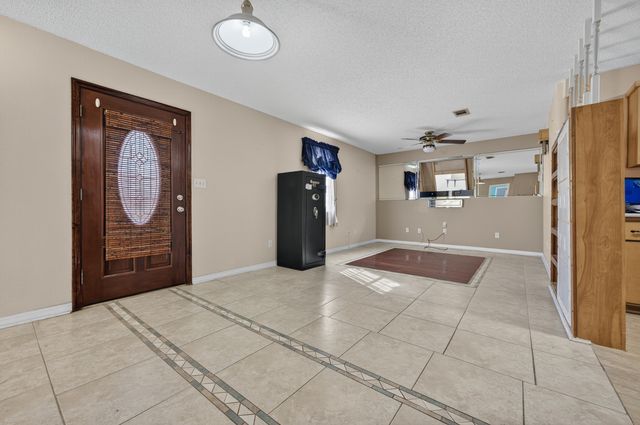 5688 Ridge Avenue, Milton, FL 32583