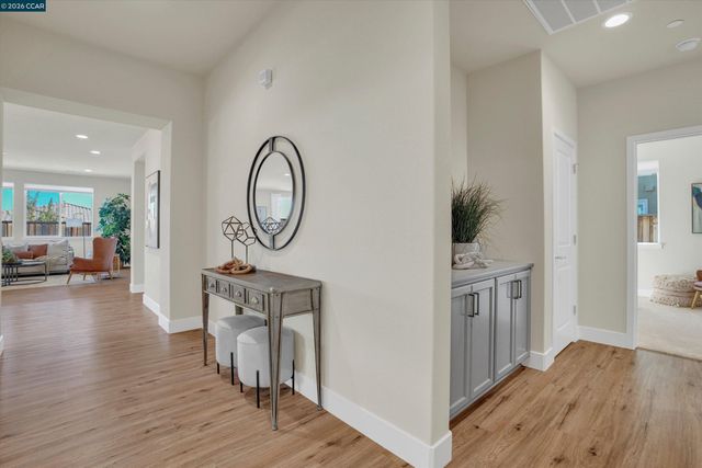 5455 Gray Pine Way, Antioch, CA 94531
